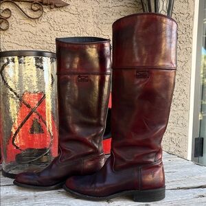Frye Brown/burgundy Leather Riding Boots. Beautifully crafted